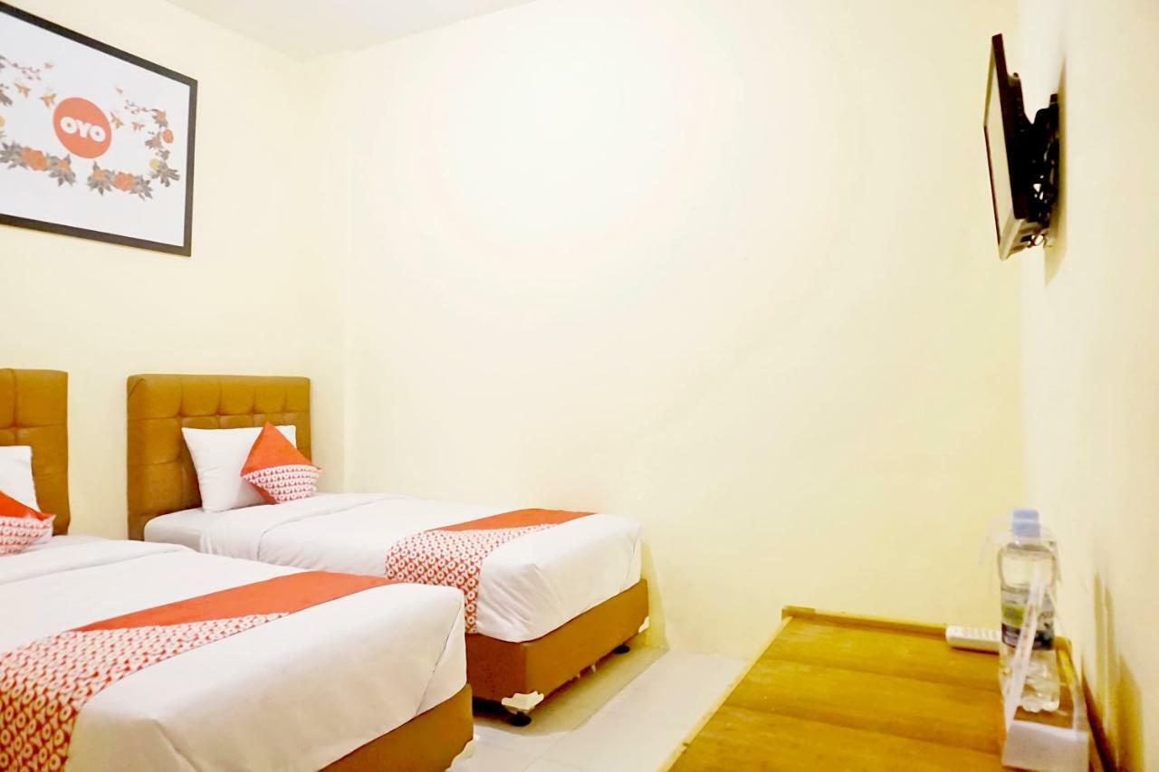 Oyo 702 Ganesha Hotel Pekanbaru